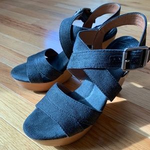 Lucky Brand wedge sandals size 7.5
